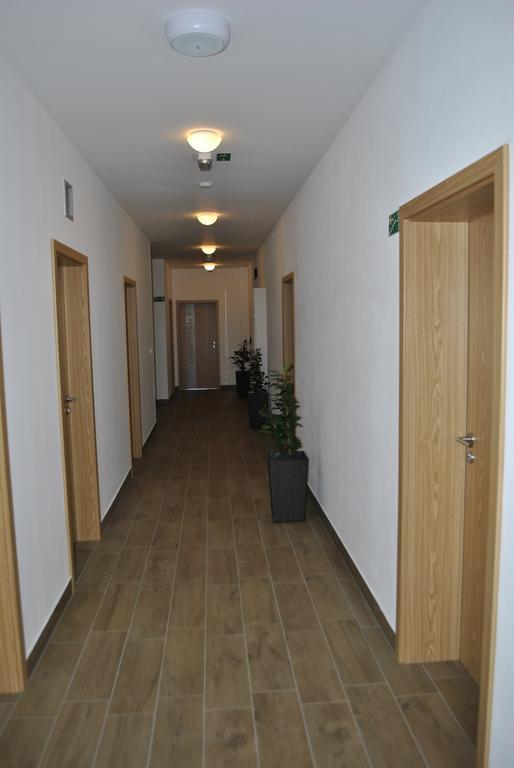 Hotel Golf Jezera Ostrozska Nova Ves Exterior photo